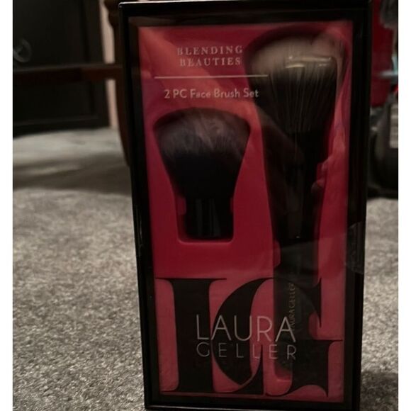 Laura Geller Blending Beauties Face Brush Set Sealed, never opened. - Picture 2 of 7